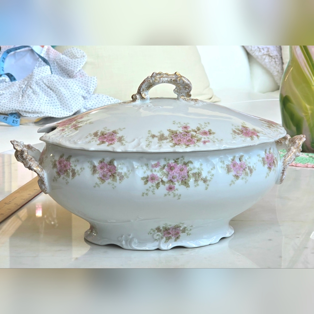 Vintage Limoges France 1896 Elite soup turreen + lid